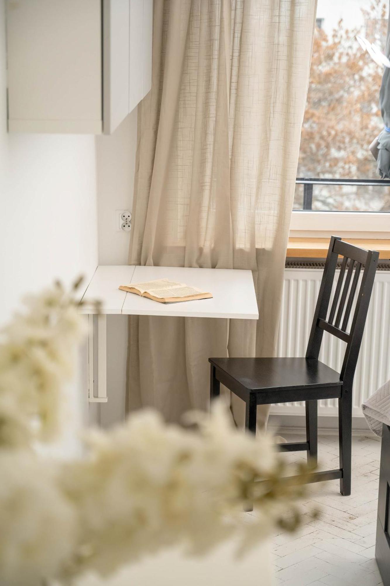 Pawlowa Stylish Apartment With Balcony & Home Office Wroclaw By Noclegi Renters Экстерьер фото